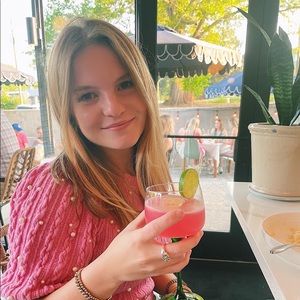 Meet your Posher, Julia